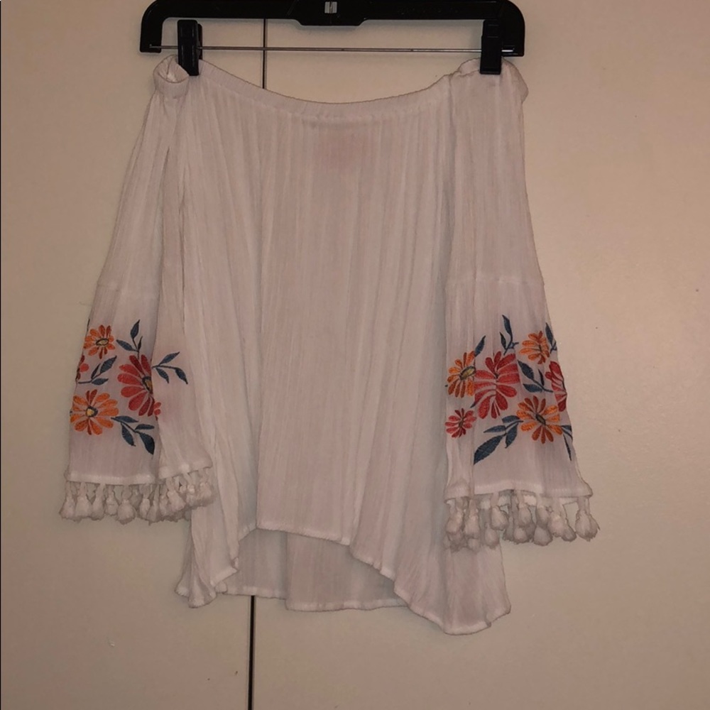 Love tree off the shoulder shirt